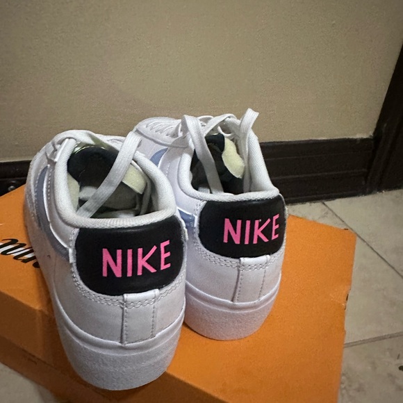 nike low platform blazers NWT - Picture 5 of 7